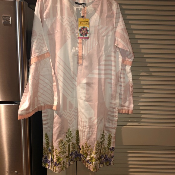 Alkaram Kurti - Picture 1 of 1